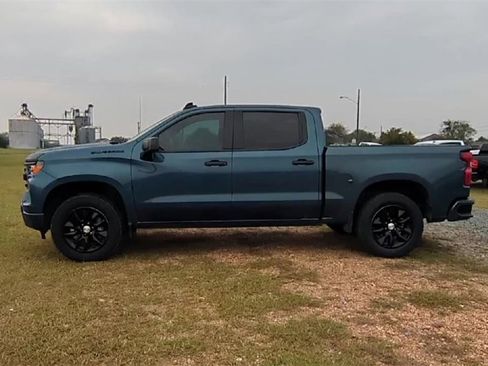 Used 2024 Chevrolet Silverado 1500 Custom w/ LPO, Dark Essentials Package image 5