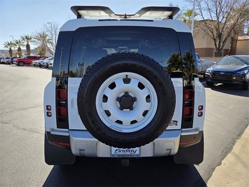 Used 2023 Land Rover Defender 110 S image 5
