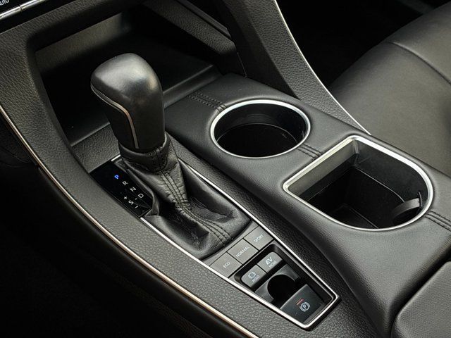 Used 2020 Toyota Avalon XLE w/ Preferred Accessory Package FWD image 21