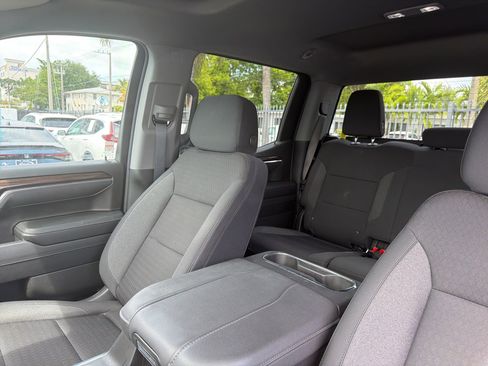 Used 2025 Chevrolet Silverado 1500 LT Trail Boss w/ LPO, Dark Essentials Package image 16