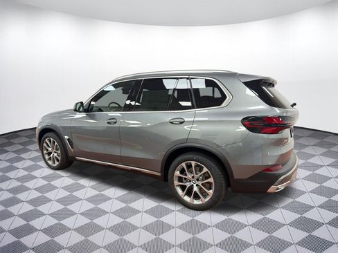 Used 2026 BMW X5 xDrive40i AWD/4WD image 3