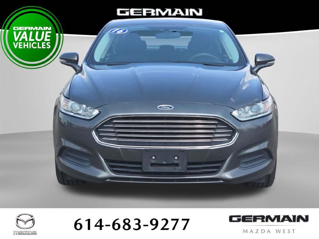 Used 2016 Ford Fusion SE FWD image 2