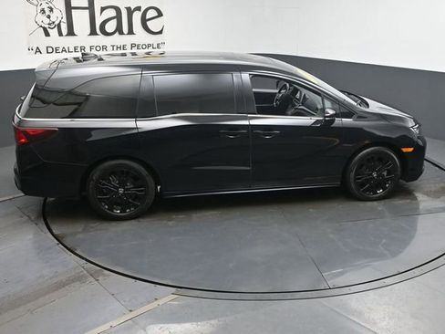 Used 2025 Honda Odyssey Sport-L image 39
