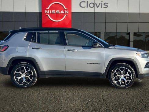 Used 2024 Jeep Compass Limited image 9