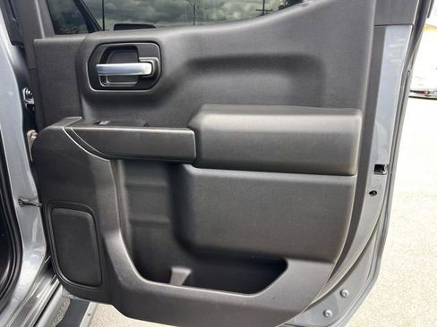 Used 2020 Chevrolet Silverado 1500 Custom Trail Boss w/ Custom Convenience Package image 24