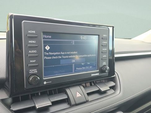 Used 2022 Toyota RAV4 LE image 16