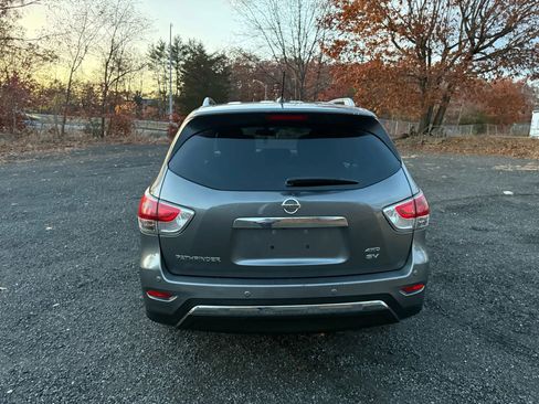 Used 2015 Nissan Pathfinder SV image 5