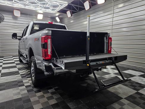Used 2024 Ford F350 Lariat w/ Chrome Package AWD/4WD image 11