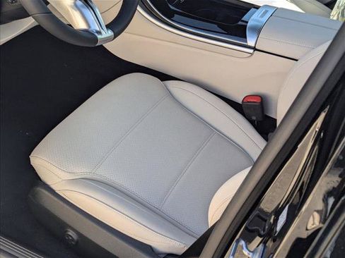 New 2025 Mercedes-Benz C 300 Sedan image 4