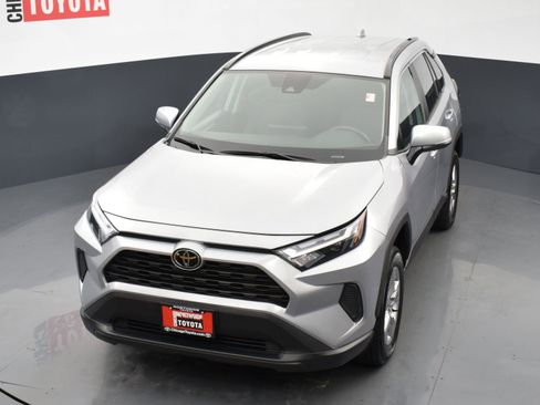 Used 2025 Toyota RAV4 XLE FWD image 22