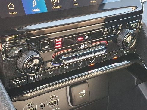 Certified 2023 Jeep Grand Cherokee Limited image 16