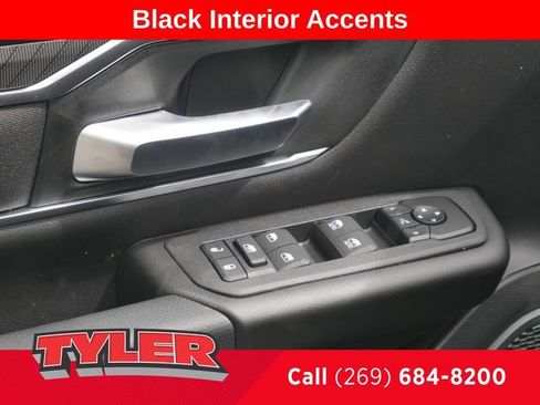 New 2026 RAM 1500 4x4 Crew Cab image 22