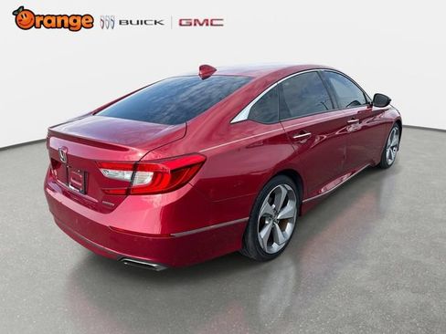 Used 2018 Honda Accord Touring image 3