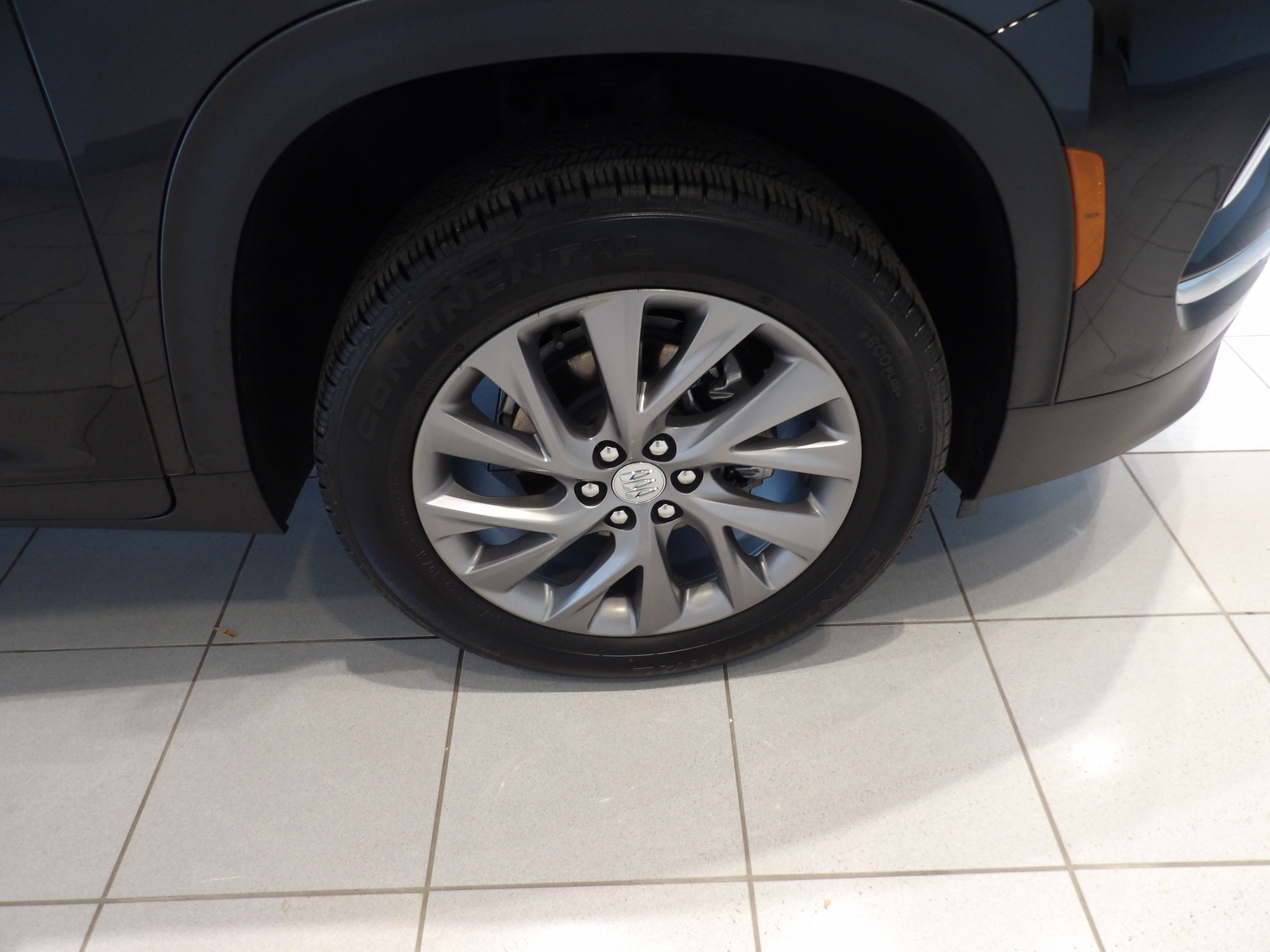 Used 2025 Buick Enclave Preferred w/ Power Package AWD/4WD image 32