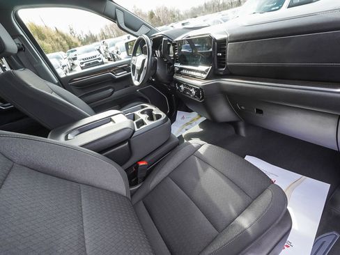 Used 2024 GMC Sierra 1500 Elevation image 40