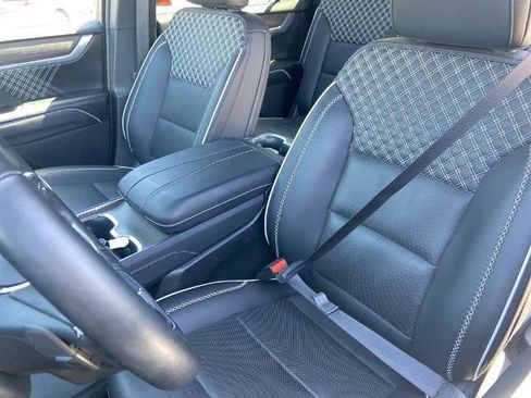New 2025 GMC Acadia Denali w/ LPO, Floor Liner Package AWD/4WD image 16