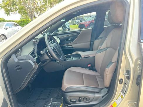 Certified 2023 Lexus ES 350 w/ Accessory Package (Z2) FWD image 12