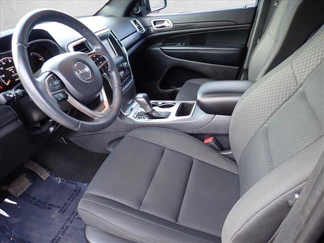 Used 2019 Jeep Grand Cherokee Laredo AWD/4WD image 10