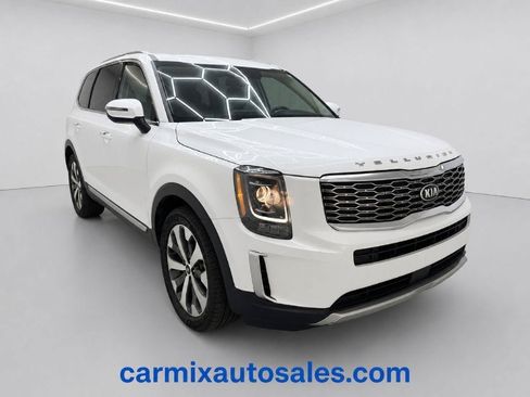 Used 2020 Kia Telluride S w/ S 8 Passenger Seating Package AWD/4WD image 1