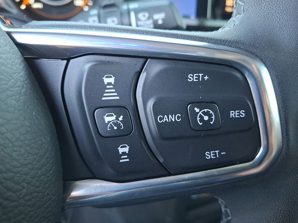 Used 2026 Jeep Wrangler Unlimited Sahara AWD/4WD image 24