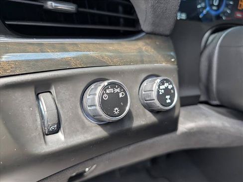 Used 2020 Cadillac Escalade Platinum AWD/4WD image 37