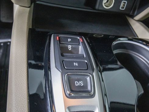 Used 2020 Honda Pilot Touring image 26