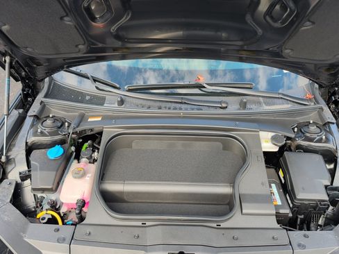 New 2025 Hyundai Ioniq 6 SE image 16