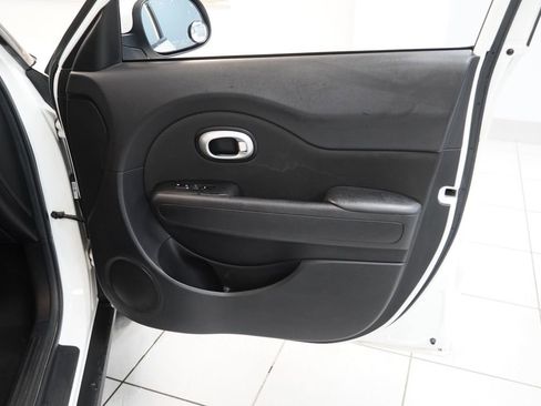 Used 2016 Kia Soul w/ Convenience Package FWD image 27