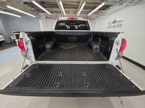 Used 2009 Toyota Tundra 4x4 CrewMax image 14