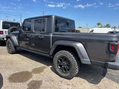 Used 2022 Jeep Gladiator Sport AWD/4WD image 8