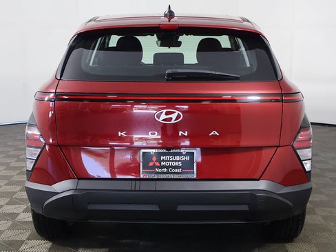 Used 2025 Hyundai Kona SE FWD image 10