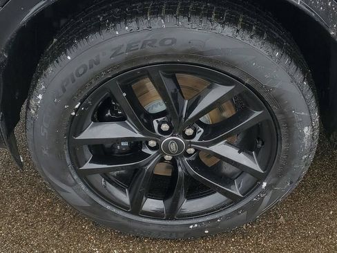 Used 2026 Land Rover Discovery Sport Landmark AWD/4WD image 5