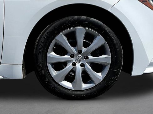 Used 2022 Toyota Corolla LE image 8