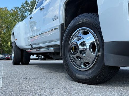 Used 2017 Chevrolet Silverado 3500 High Country w/ Duramax Plus Package image 17