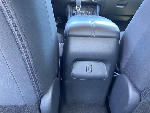 Used 2024 Nissan Sentra SV image 48