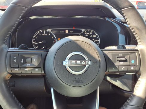 Used 2023 Nissan Pathfinder SL w/ SL Premium Package FWD image 14