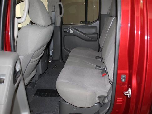 Used 2019 Nissan Frontier SV image 22