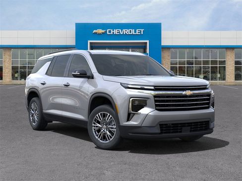 New 2025 Chevrolet Traverse LT w/ Driver Confidence Package image 7