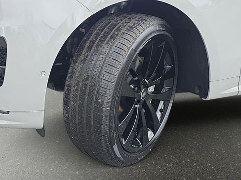 New 2025 Land Rover Range Rover Sport Dynamic SE AWD/4WD image 34