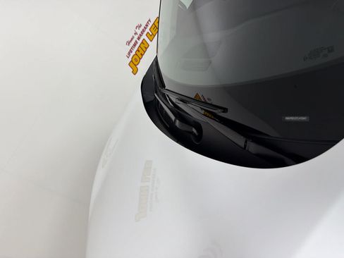 New 2026 Nissan Kicks SR w/ SR Premium Package FWD image 11