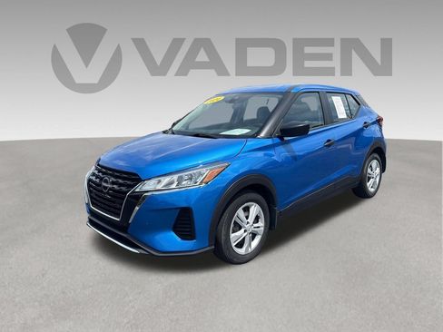 Used 2024 Nissan Kicks S FWD image 1