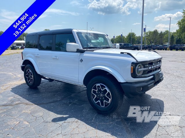 Used 2025 Ford Bronco Outer Banks AWD/4WD image 13