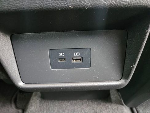 Used 2023 Nissan Rogue SV AWD/4WD image 19