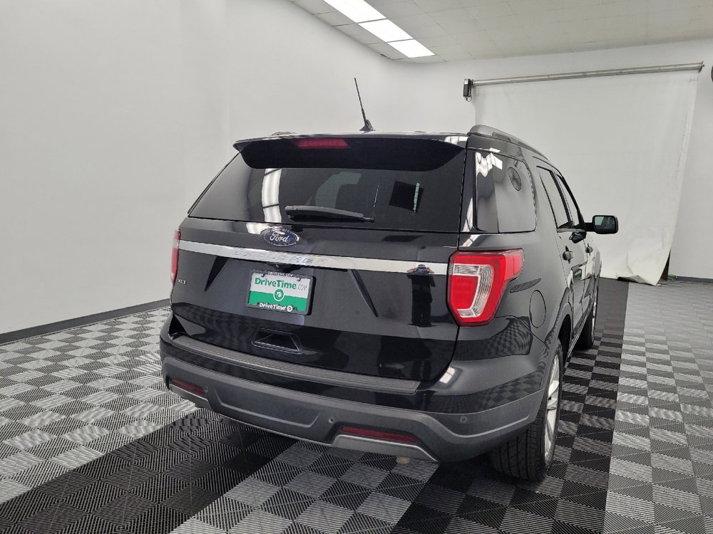 Used 2019 Ford Explorer XLT w/ Equipment Group 202A FWD image 7