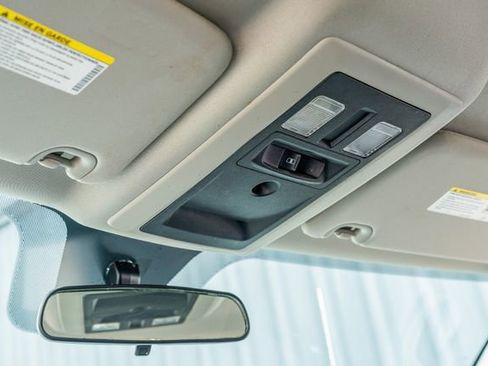 Used 2017 RAM 2500 SLT image 22