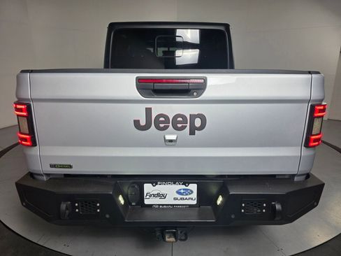Used 2022 Jeep Gladiator Rubicon w/ Trailer Tow Package AWD/4WD image 4