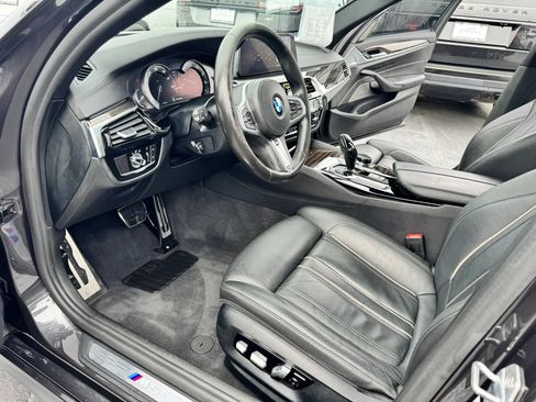 Used 2018 BMW M550i xDrive AWD/4WD image 10