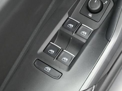 Used 2025 Volkswagen Jetta Sport FWD image 12