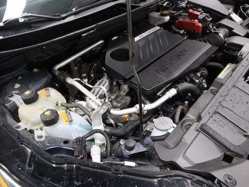 Certified 2025 Nissan Rogue SV image 16