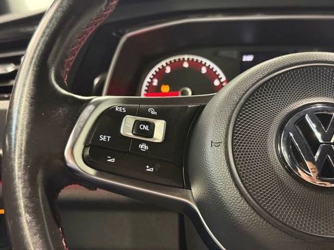 Used 2019 Volkswagen Jetta GLI image 16